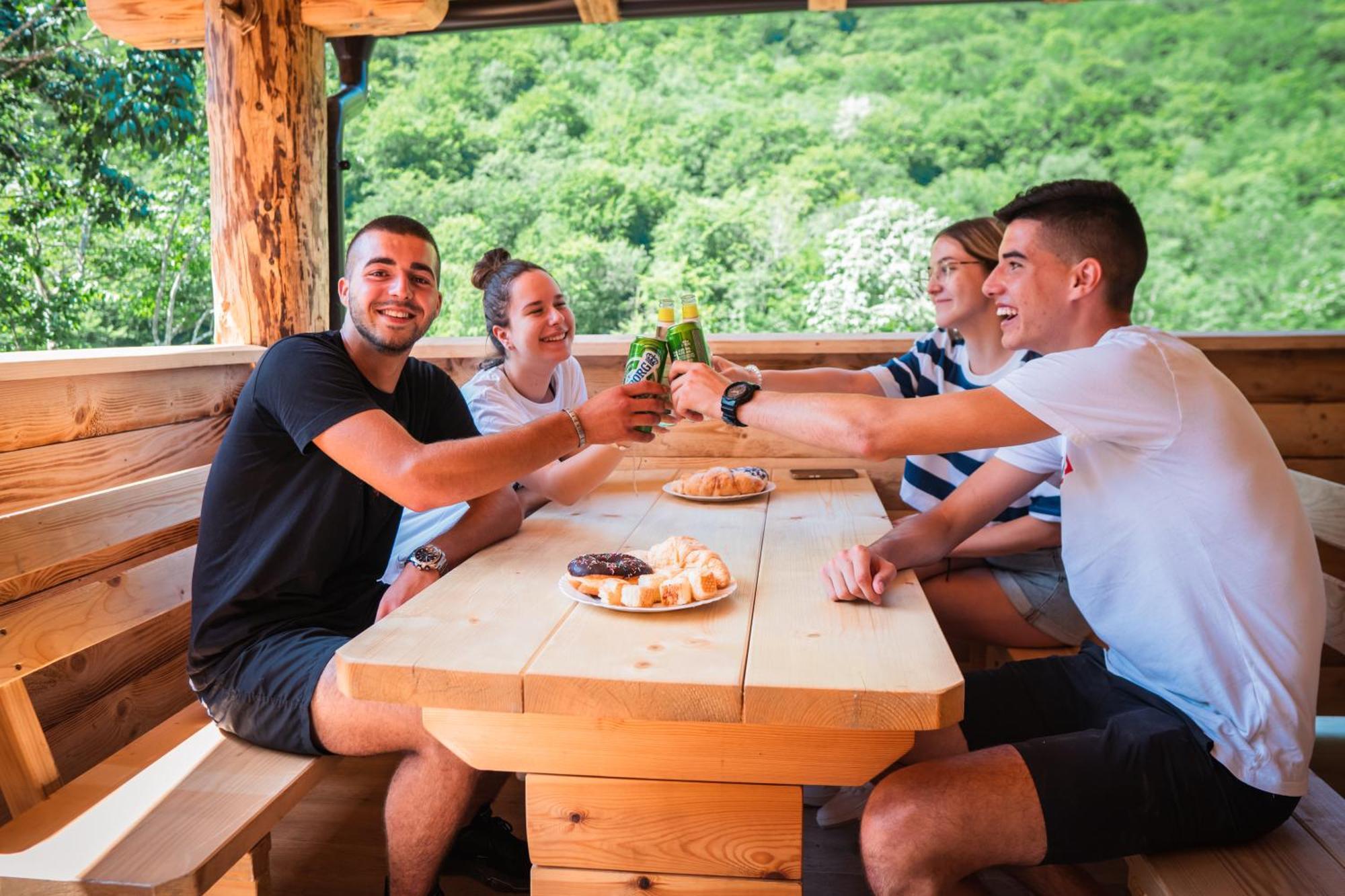 Hotel Vucja Gora Foca Exteriér fotografie